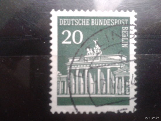 Берлин 1966 стандарт Бранденбургские ворота 20 пф Михель-0,3 евро гаш.