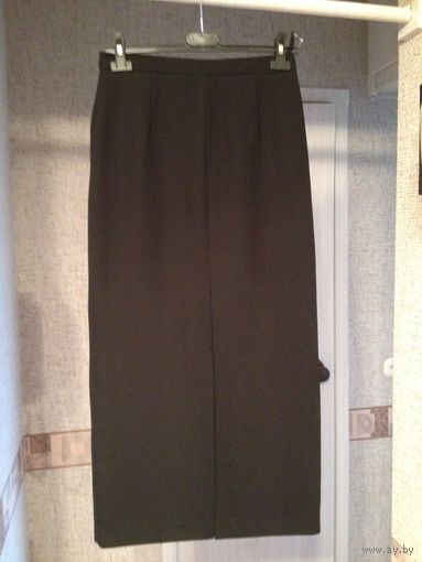 Длинная юбка с разрезом