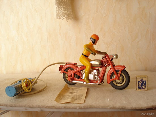 Детская электромеханическая игрушка "Мотоцикл". СССР, 1983 год.