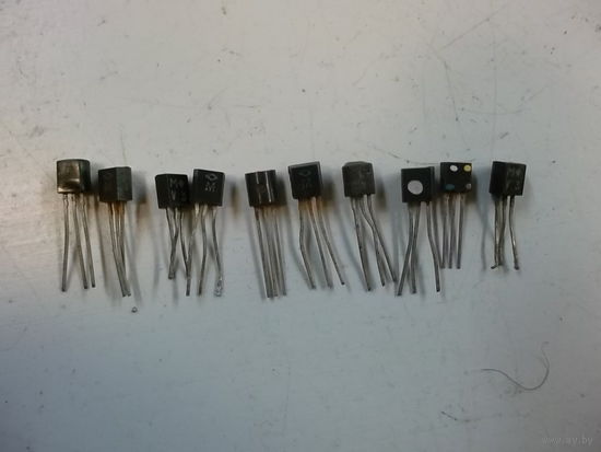 Транзисторы - 10 шт (одним лотом!)