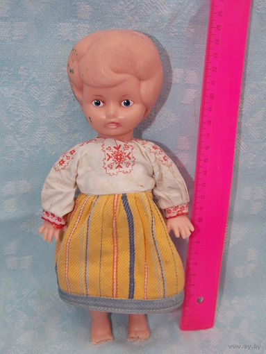 Кукла СССР (Эстонская?) в родной одежде. Дефект.
