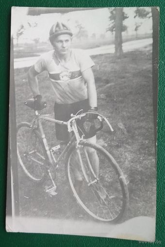 Фото велосипедиста. Минск. 1954 г.6х9 см.