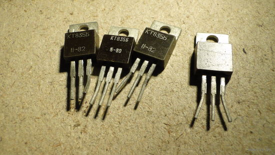 Транзистор КТ835Б (цена за 1шт)
