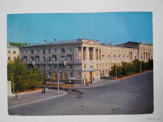 Гостиница Белгород. Гукаев Б. 1972 год. Чистая #0068-V1P34