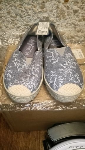 Новые туфли лоферы слипоны, размер 39