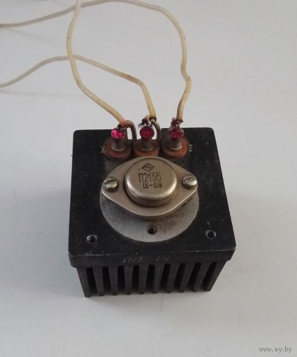 Транзистор П213Б на радиаторе