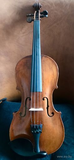 Старинная скрипка 19-го века