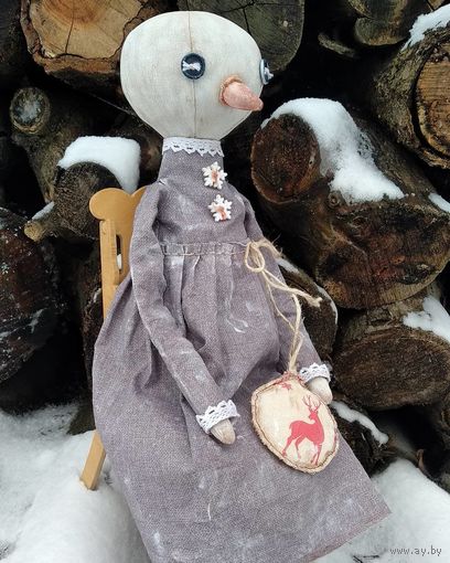 Снеговушка с ёлочной игрушкой примитивная куколка ручной работы ростик 45 см