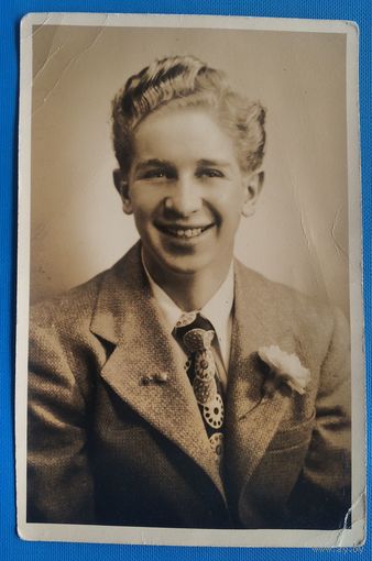 Фото американского юноши из Бруклина. 1947 г. 9х14 см