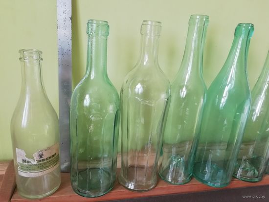 Бутылки старые цена за лот