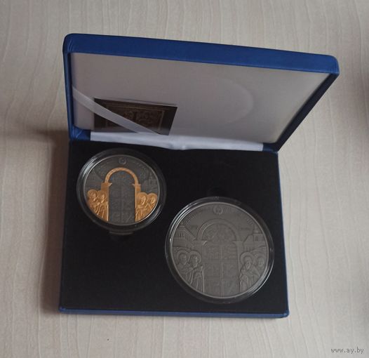 Футляр для монет "Беларусь - Украина. Духовное наследие. Ирмологион", на две монеты синий кожзаменитель черный ложемент