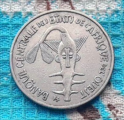 Западная Африка 100 франков 1977 года, Ni. Бенин, Буркина-Фасо, Гвинея-Бисау, Кот-д'Ивуар, Мали, Нигер, Сенегал.
