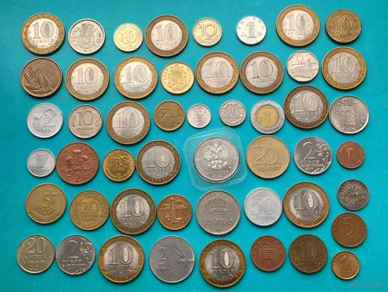 50 монет мира без повторов, среди них очень много юбилейки РФ. (4).