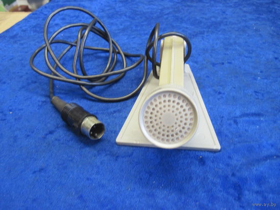 Советский микрофон МД-200-IIIA-L.