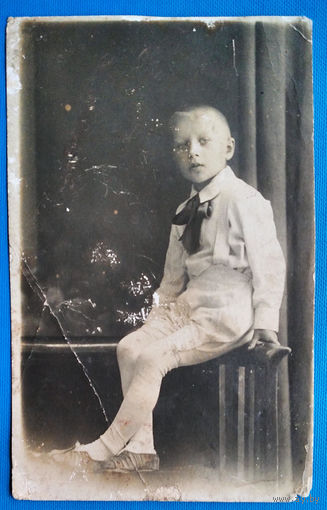 Фото мальчика. 1930-е. 8х13 см