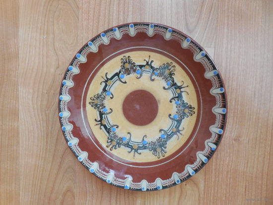 Настенная тарелка. Троянска Керамика. Болгария.
