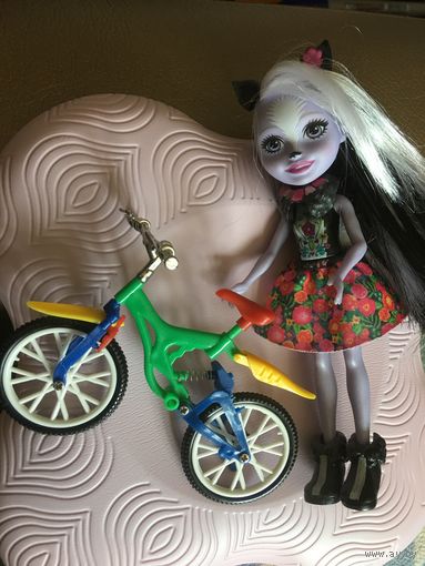 Велосипед игрушка Подойдёт для маленьких куколок ( кукла на фото не продаётся)