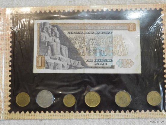 10. Подарочный Набор монет и марок Египта.