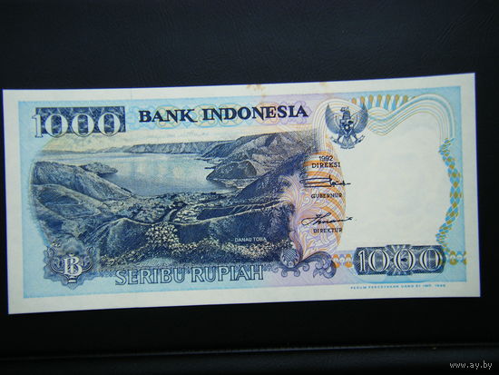 Индонезия 1000 РУПИ 1992г. AU.