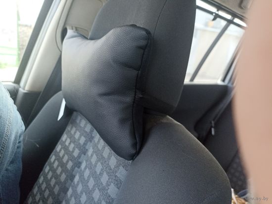 Подушка для шеи в авто на подголовник