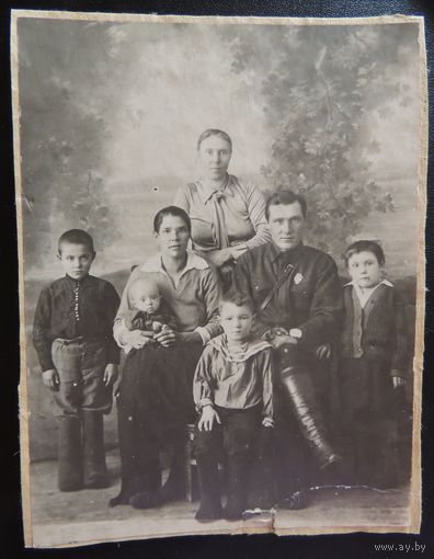 Фото "Семья красного командира", Молодечно,  конец 1930-х гг.