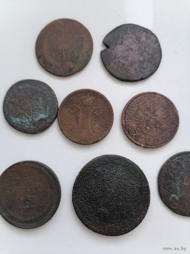 Сборка крупных монет разных царей.