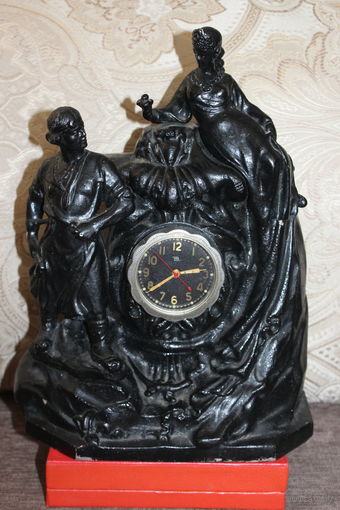 Настольные часы ЧЧЗ , "Хозяйка медной горы", времён СССР, силумин, высота 29.5 см.
