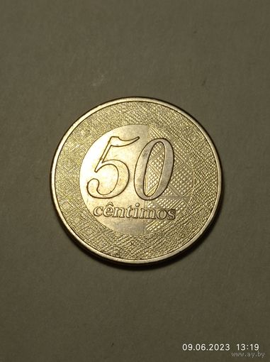 Ангола  50 сантим 2012 года .