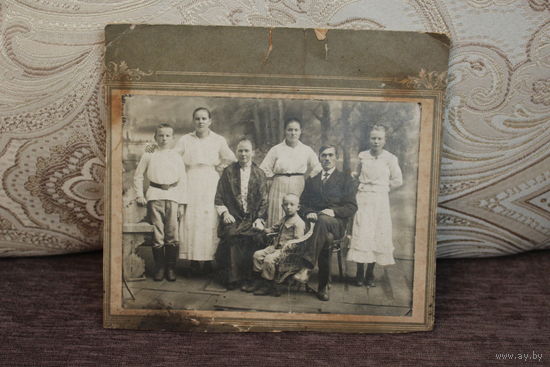 Старая, семейная фотография, предположительно до 1917 года, размер фото 16*12 см.