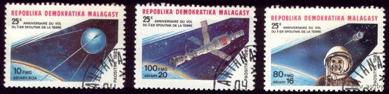 3 марки 1982 год Мадагаскар Космос 895-897